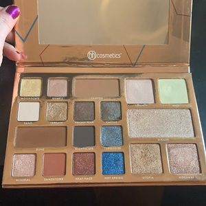 Bh cosmetics desert oasis